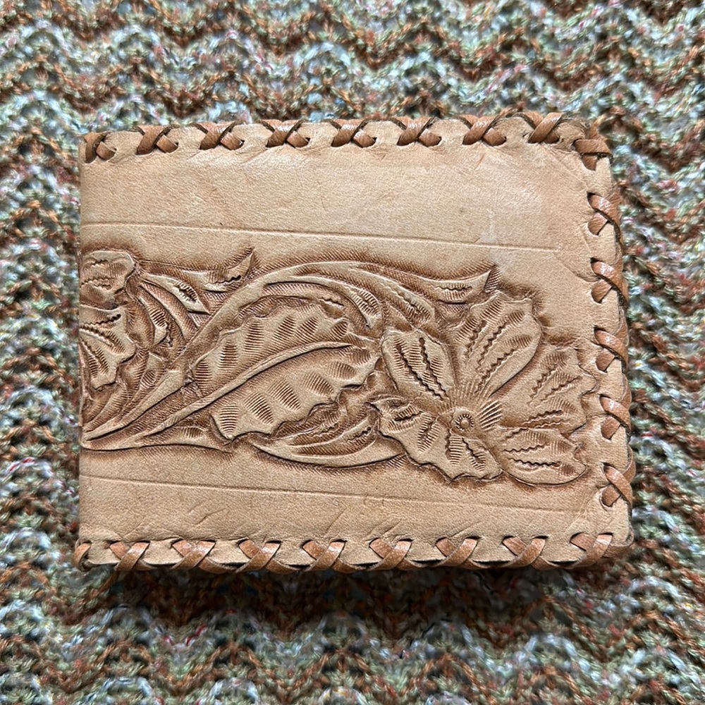 Hand Tooled Leather Bifold Wallet Tan
